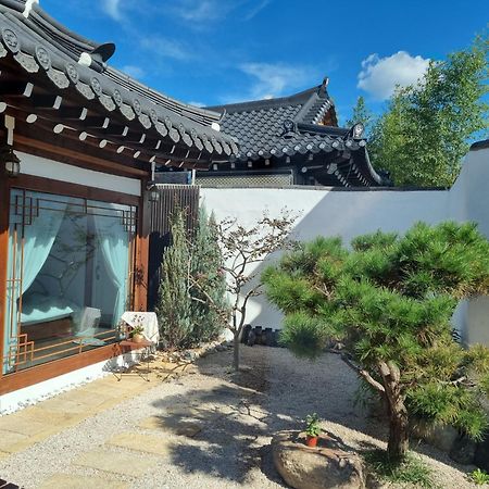Готель El House Кьонджу Екстер'єр фото